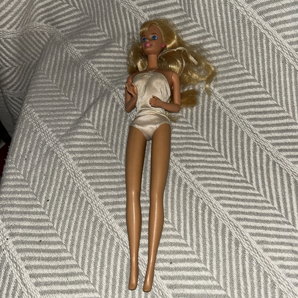 Vintage 1966‎ China Mattel Barbie Doll With Swimsuit D1